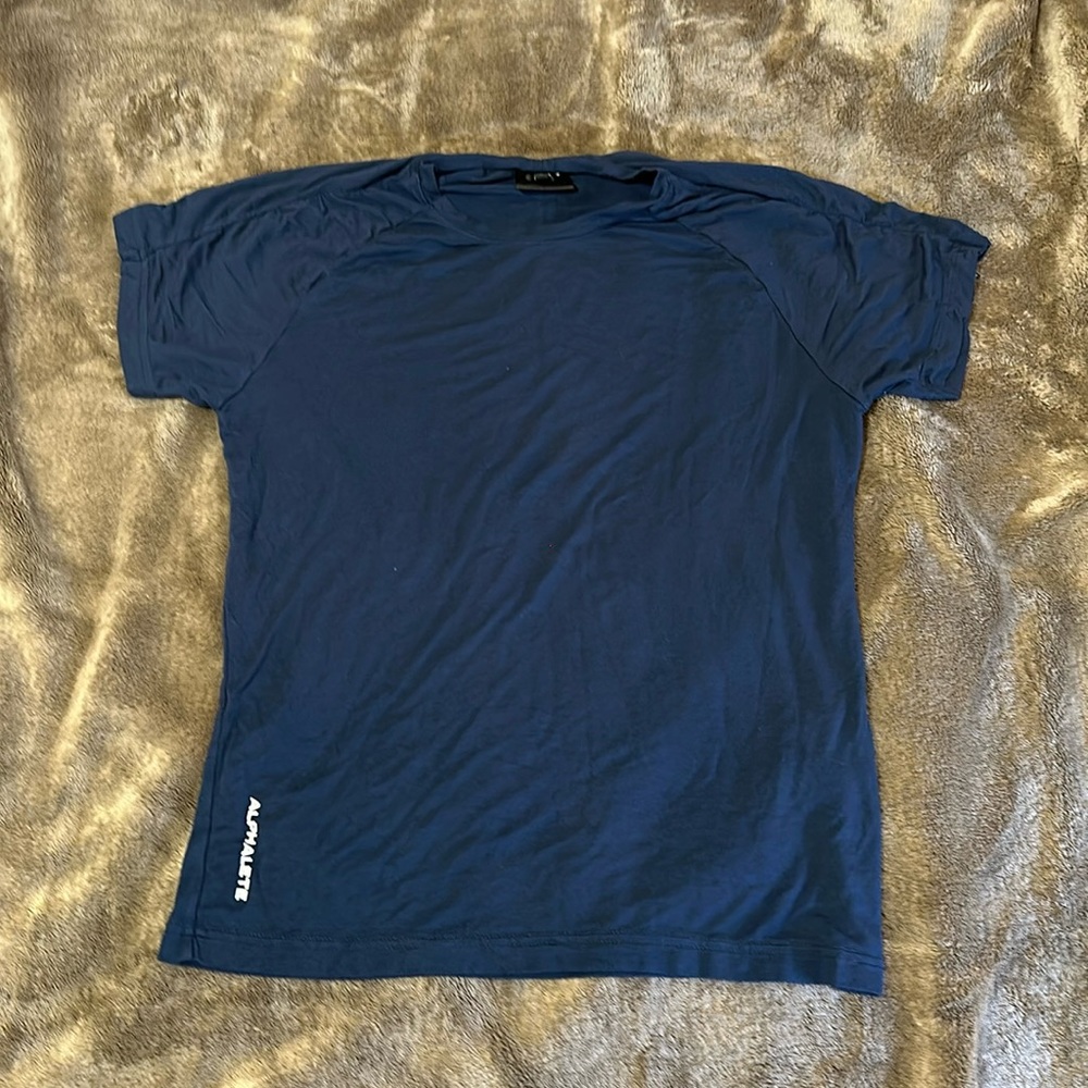 Alphalete shirt sz S